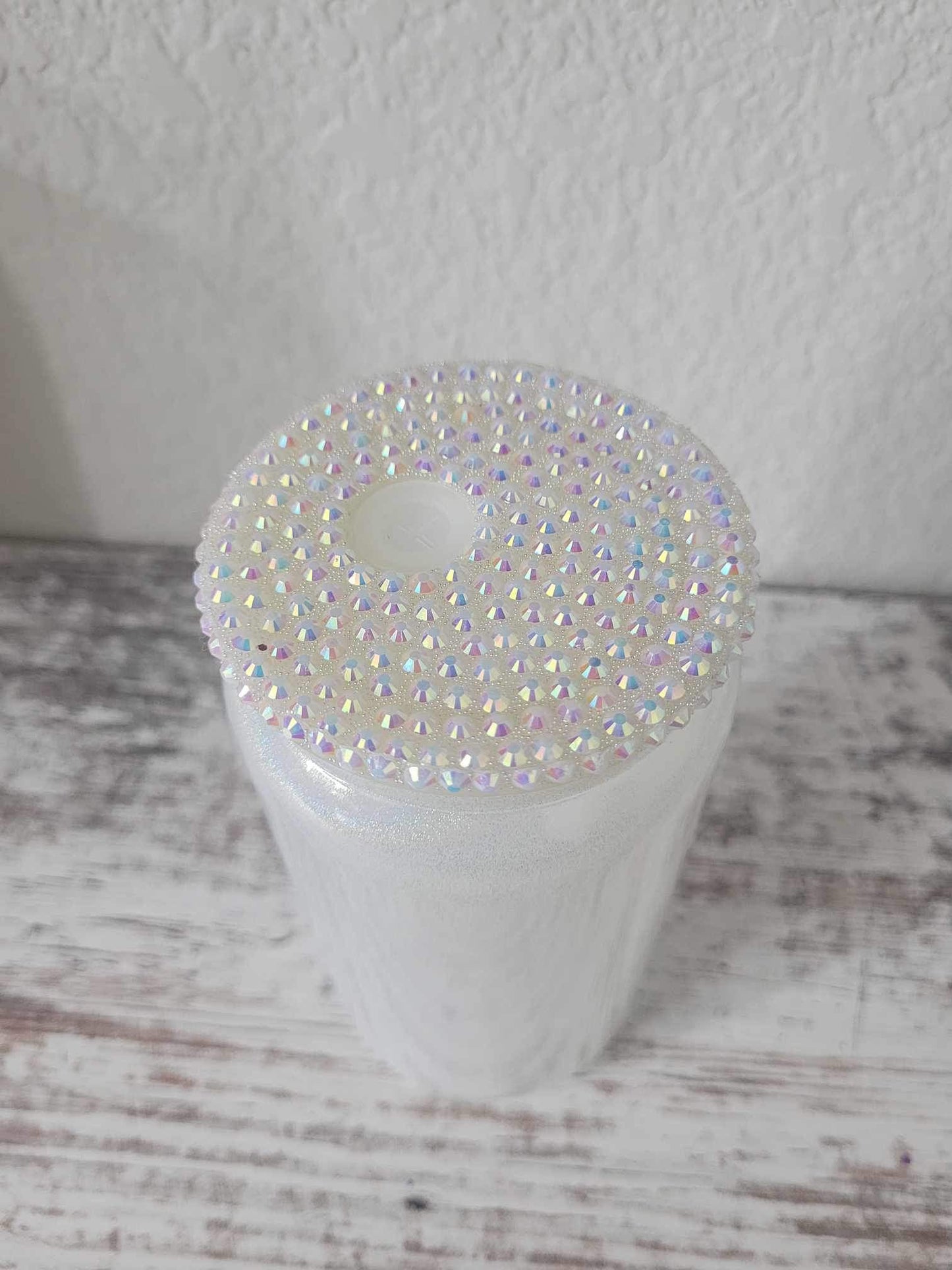 16oz Shimmer Holographic Can style, Comes with Iridescent Rhinestone Lid!Ships from the USA