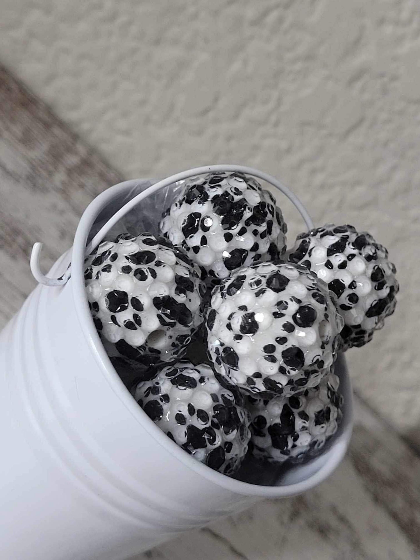 20mm Black and white acrylic faceted cut paw print Bead, DIY, Crafter, Chunky Beads, Ships from USA